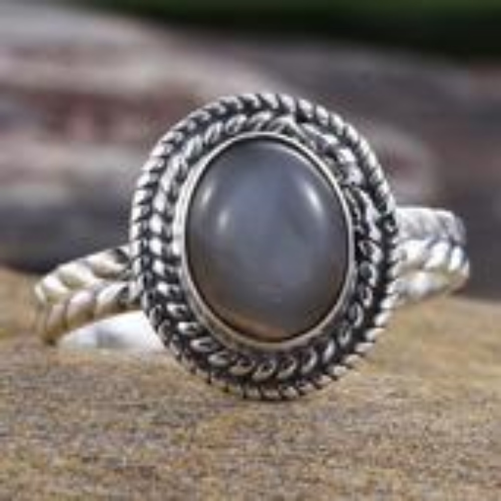 Artisan Crafted Moonstone Sterling silver ring. - Picture 6 of 7